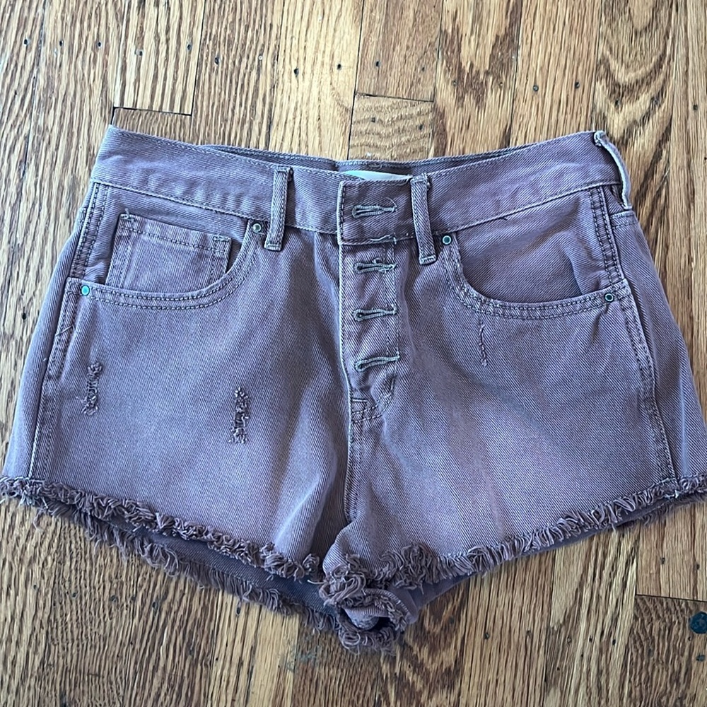 Reddish high waisted jean shorts!